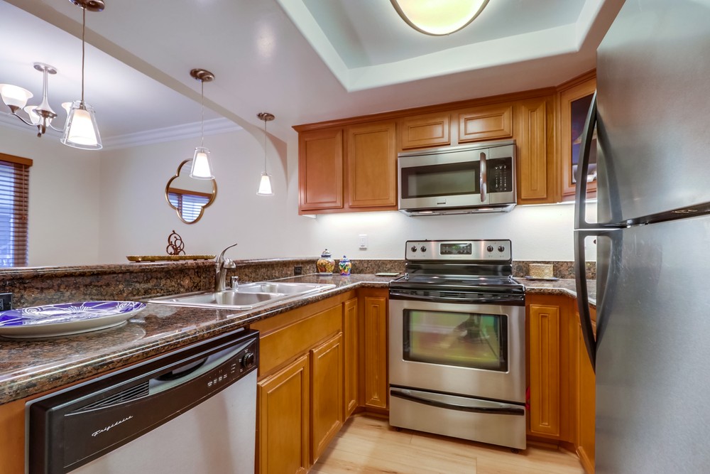 Virtual tour photo 19 of 28 for 2752 B St UNIT 210