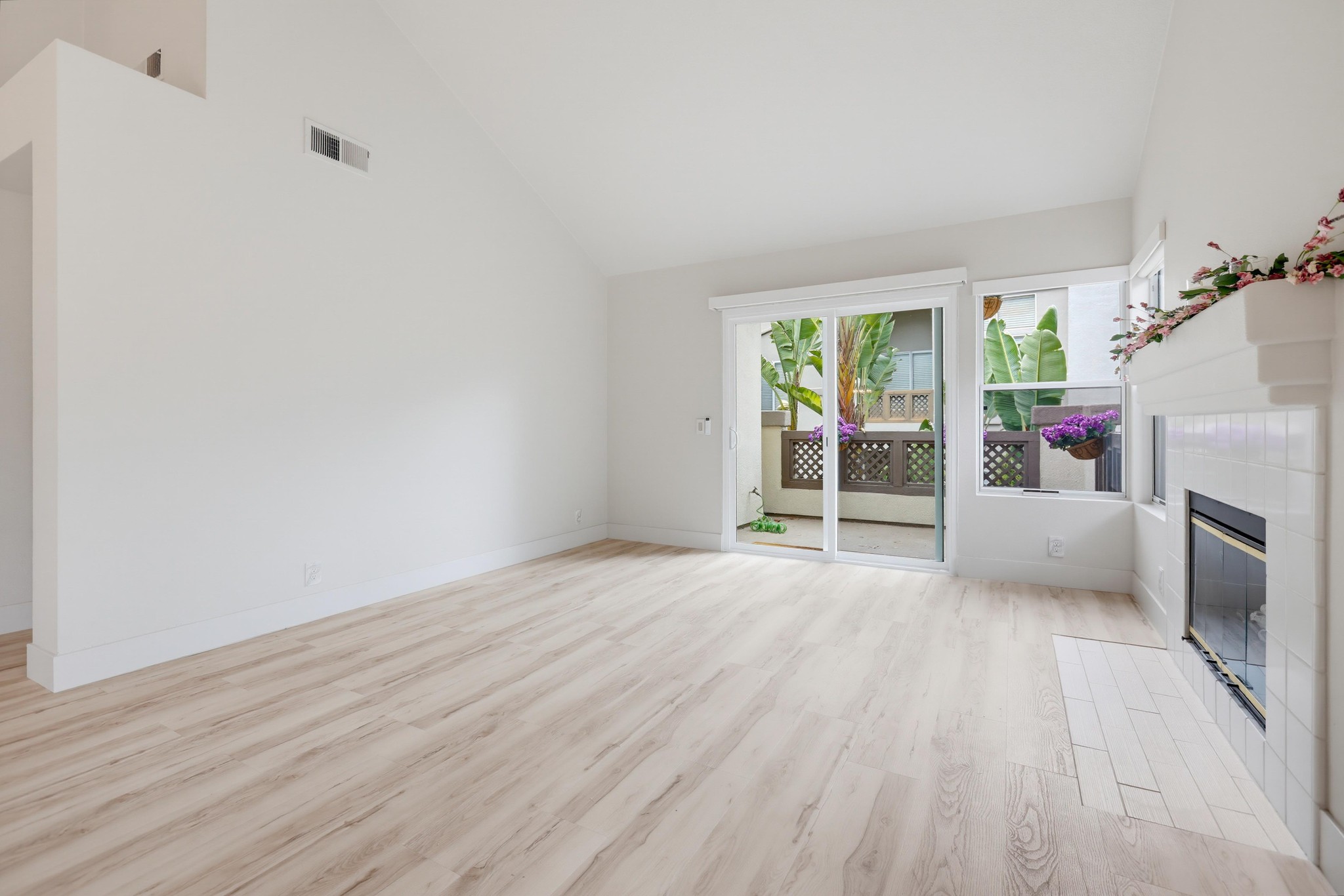 Virtual tour photo 8 of 85 for 27529 Serena