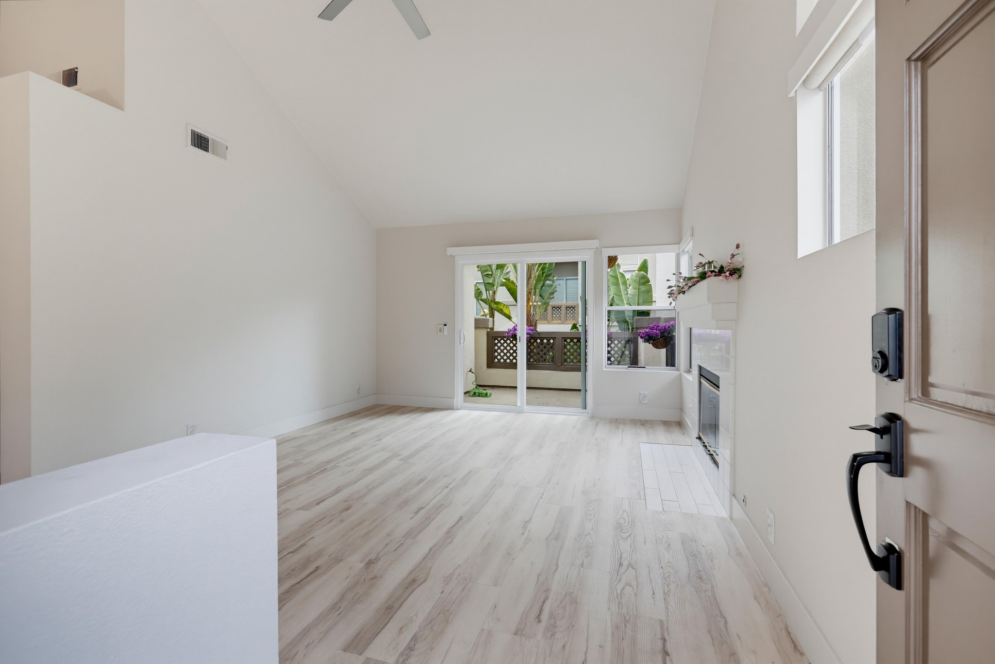 Virtual tour photo 6 of 85 for 27529 Serena