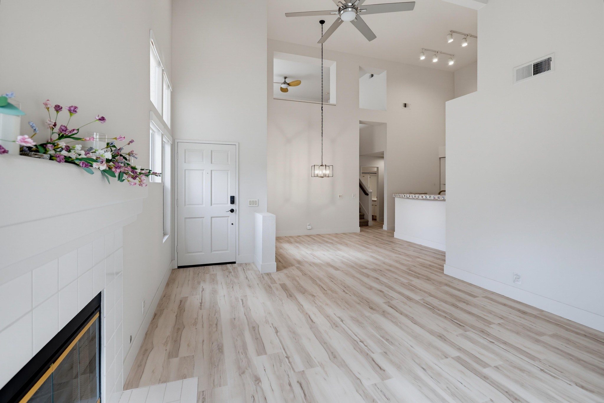 Virtual tour photo 18 of 85 for 27529 Serena