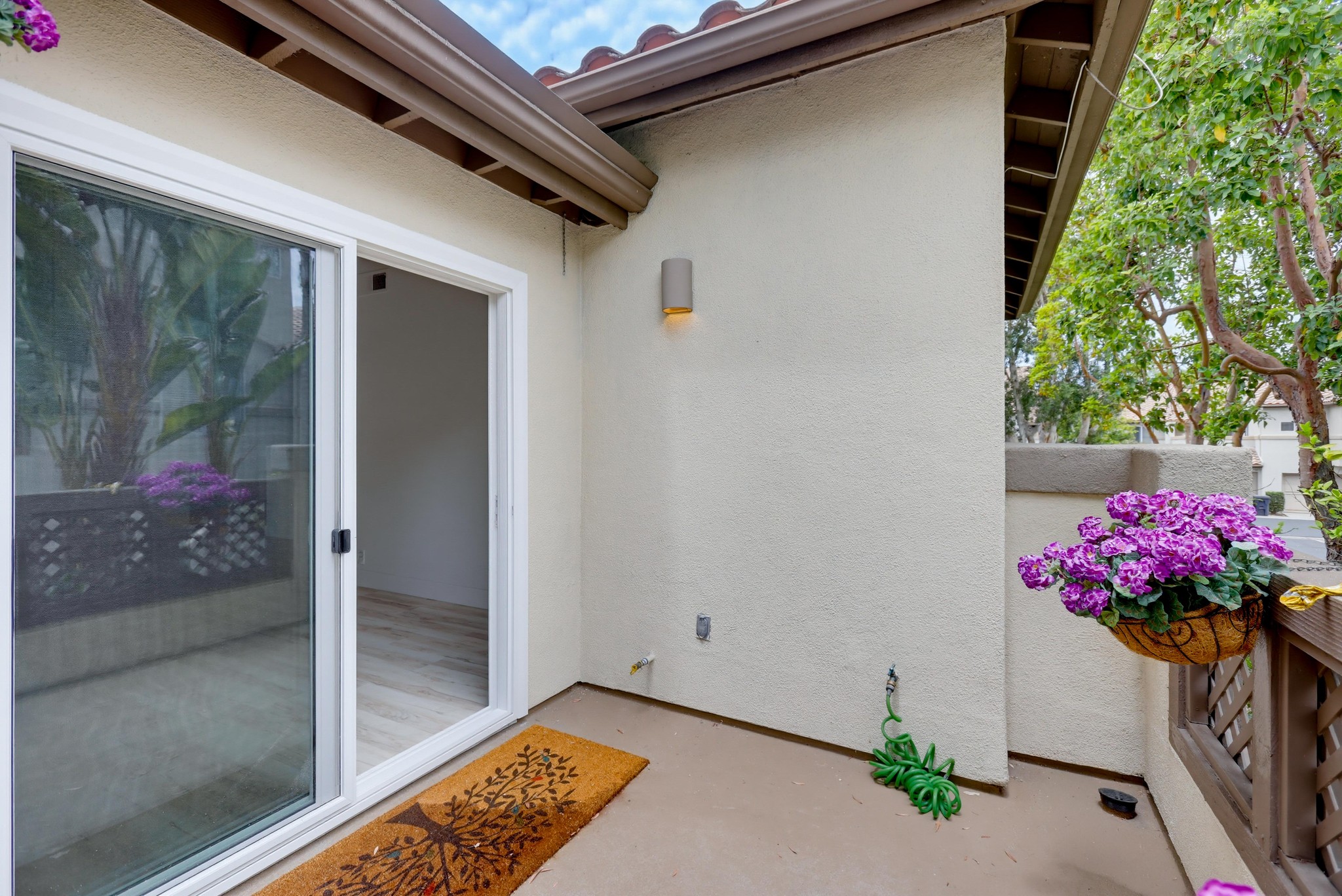 Virtual tour photo 10 of 85 for 27529 Serena