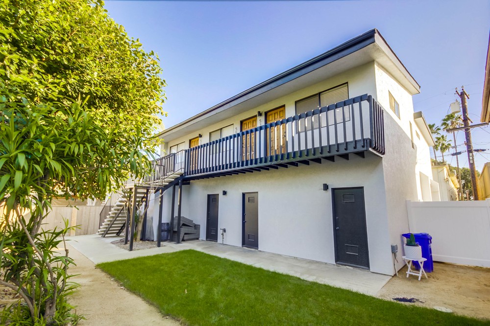 Virtual tour photo 9 of 39 for 2753 Hornblend St