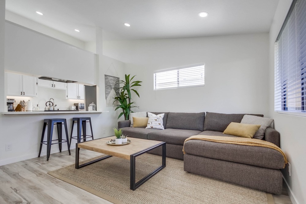 Virtual tour photo 17 of 39 for 2753 Hornblend St