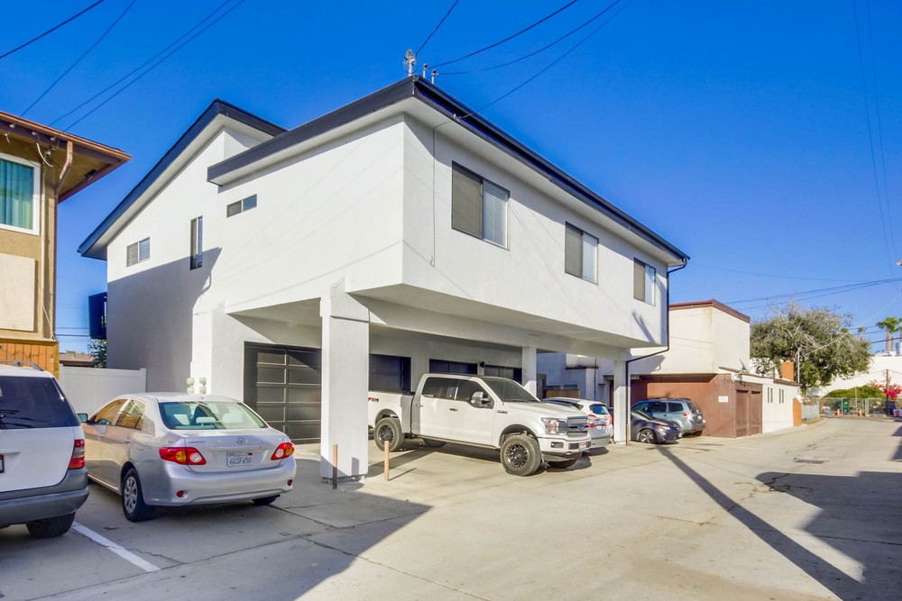 Virtual tour photo 40 of 39 for 2753 Hornblend St