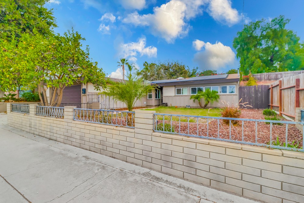 Virtual tour photo 3 of 42 for 2755 Amulet St