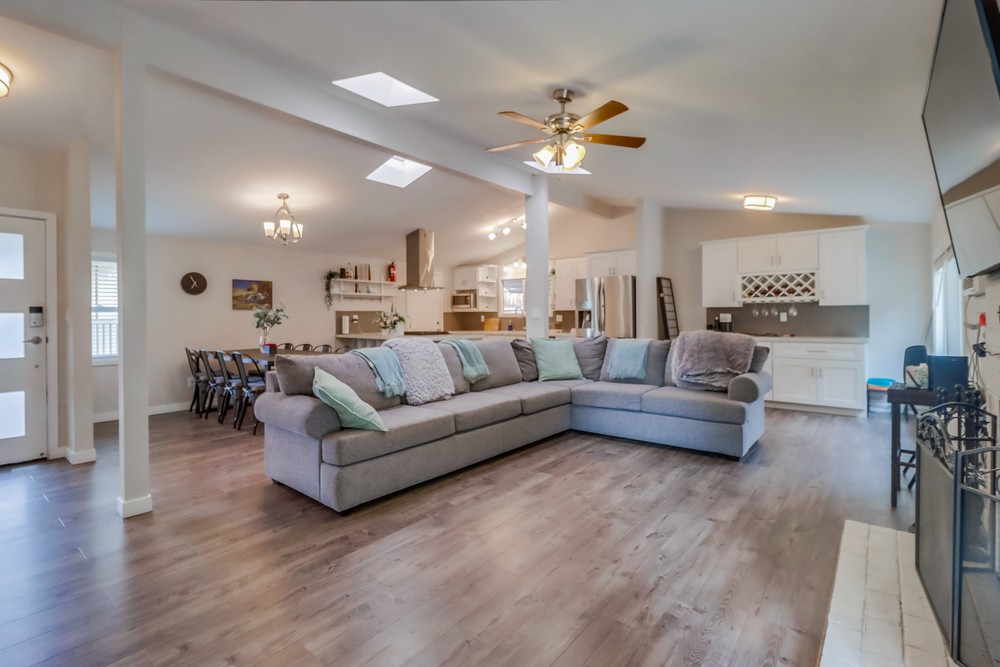 Virtual tour photo 10 of 42 for 2755 Amulet St