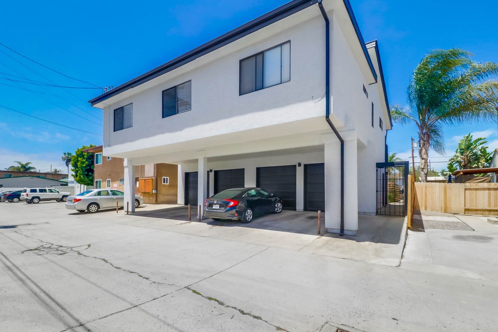 Virtual tour photo 1 of 23 for 2755 McGraw St