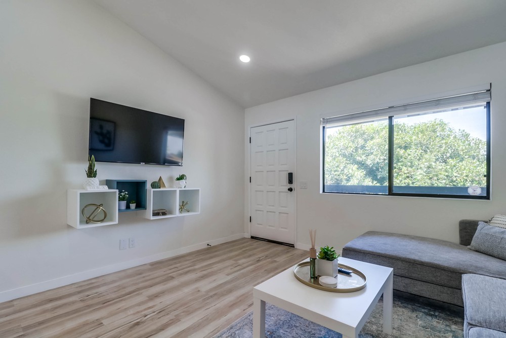 Virtual tour photo 13 of 23 for 2755 McGraw St