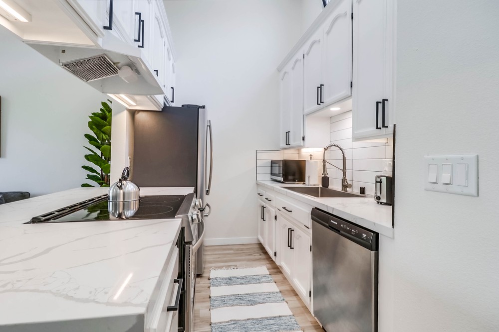 Virtual tour photo 16 of 23 for 2755 McGraw St