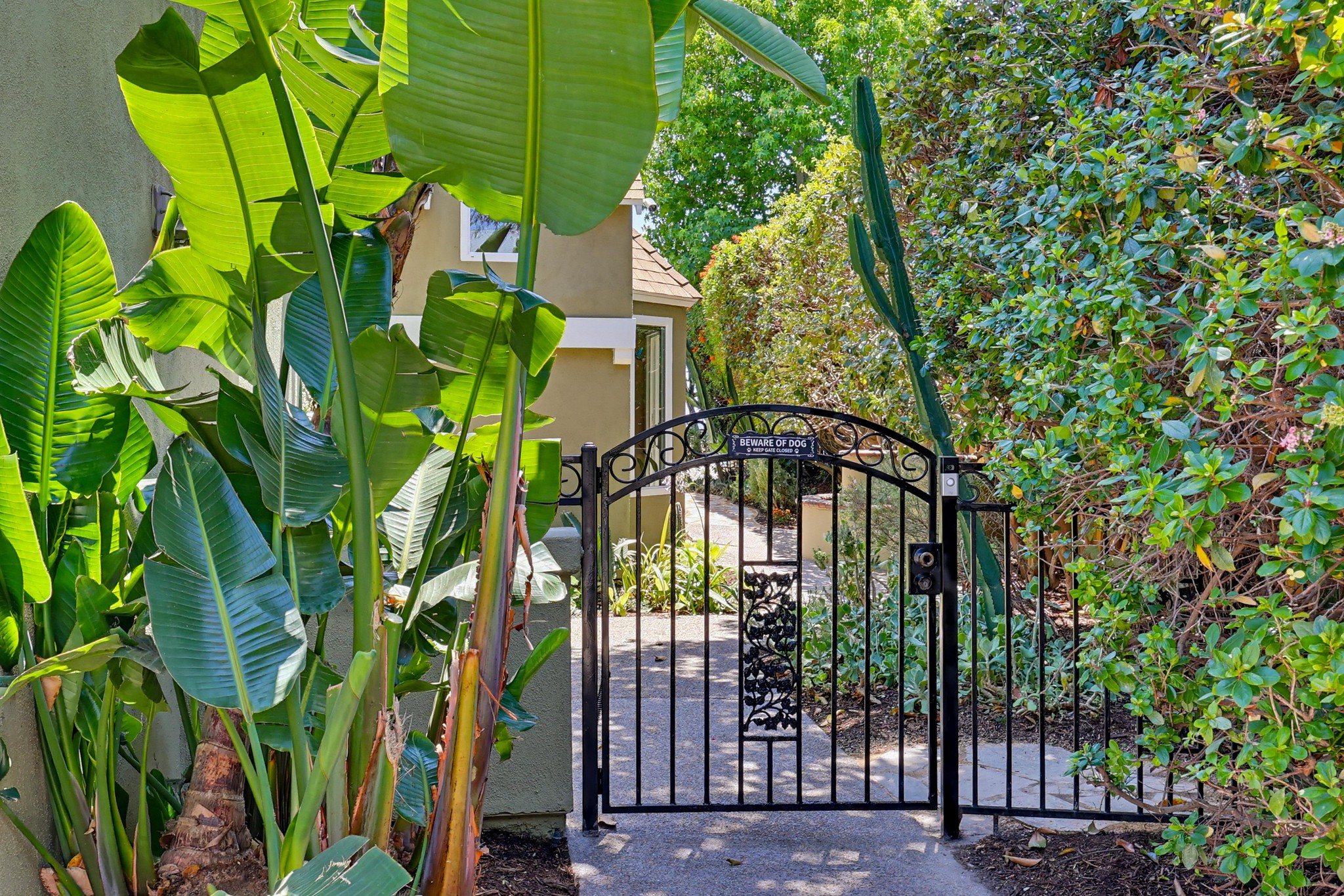 Virtual tour photo 7 of 91 for 2756 Southampton Rd