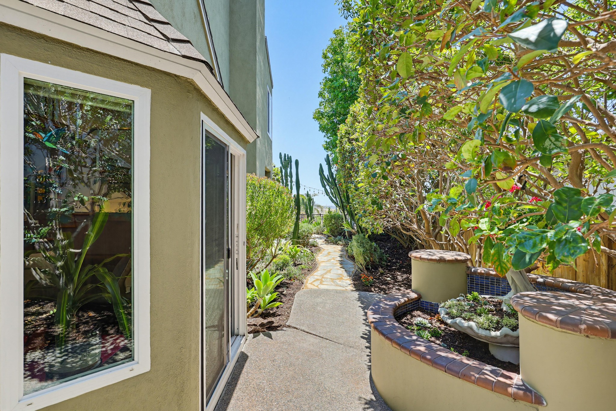 Virtual tour photo 9 of 91 for 2756 Southampton Rd