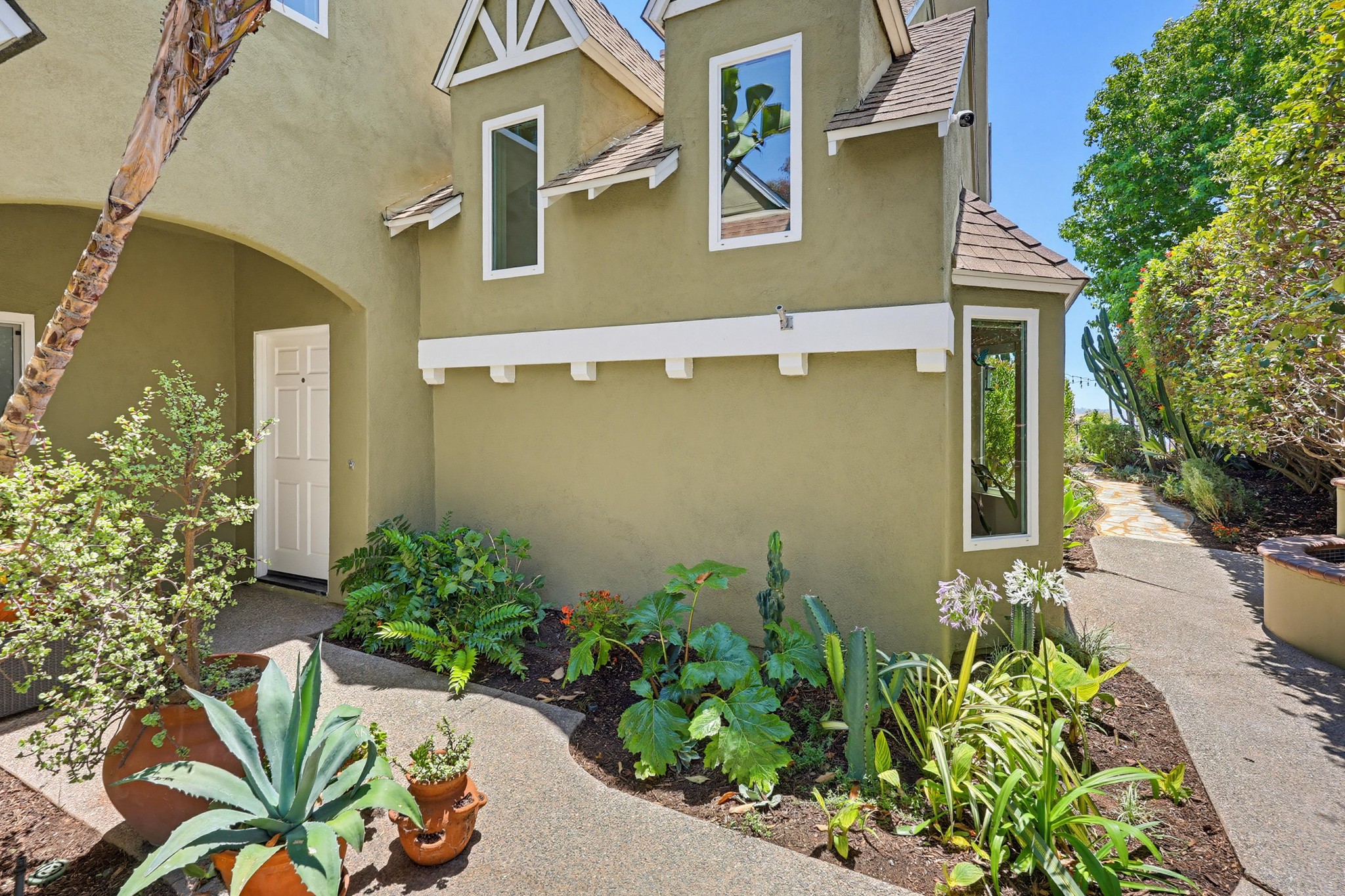 Virtual tour photo 11 of 91 for 2756 Southampton Rd