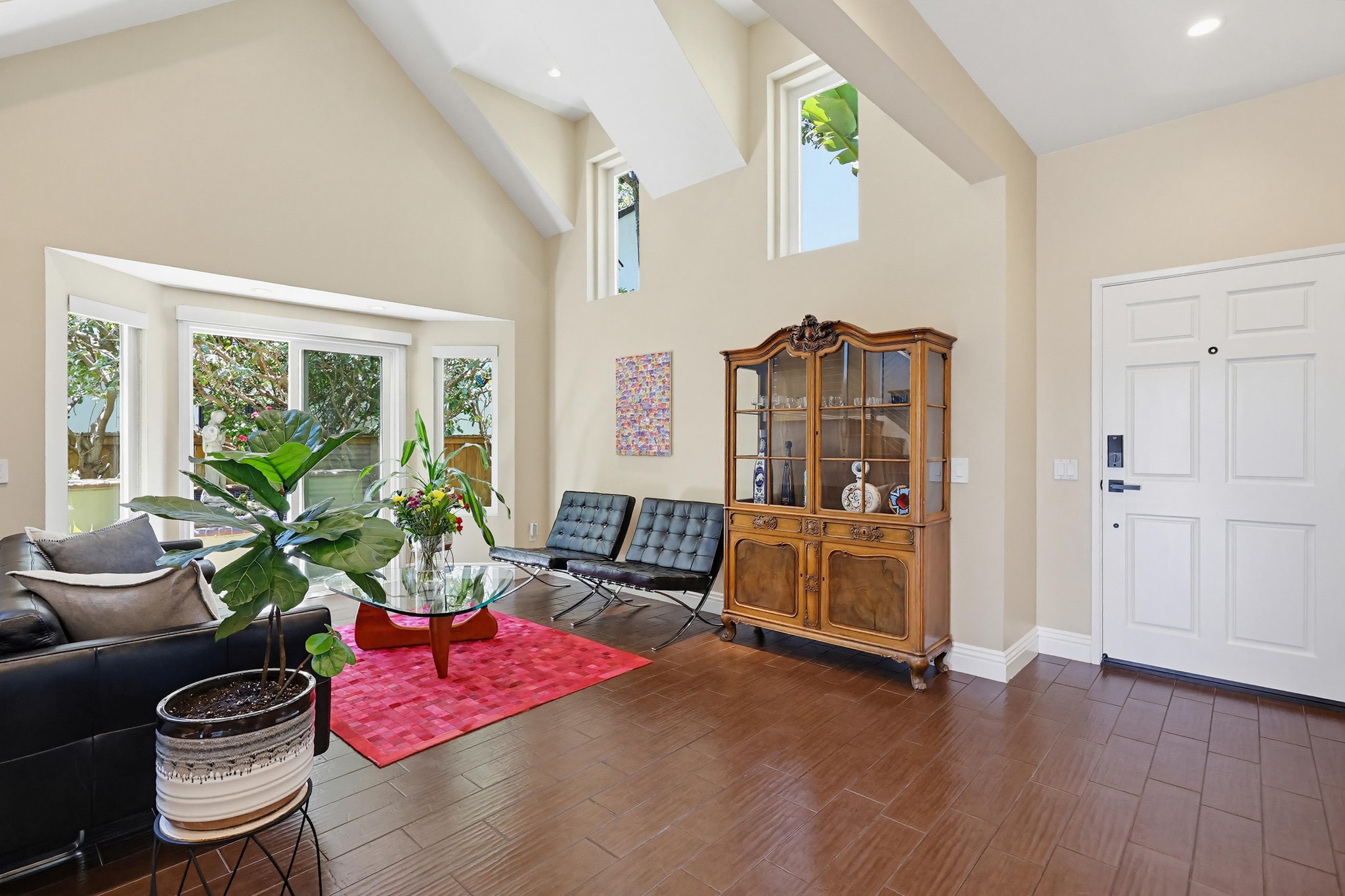 Virtual tour photo 18 of 91 for 2756 Southampton Rd
