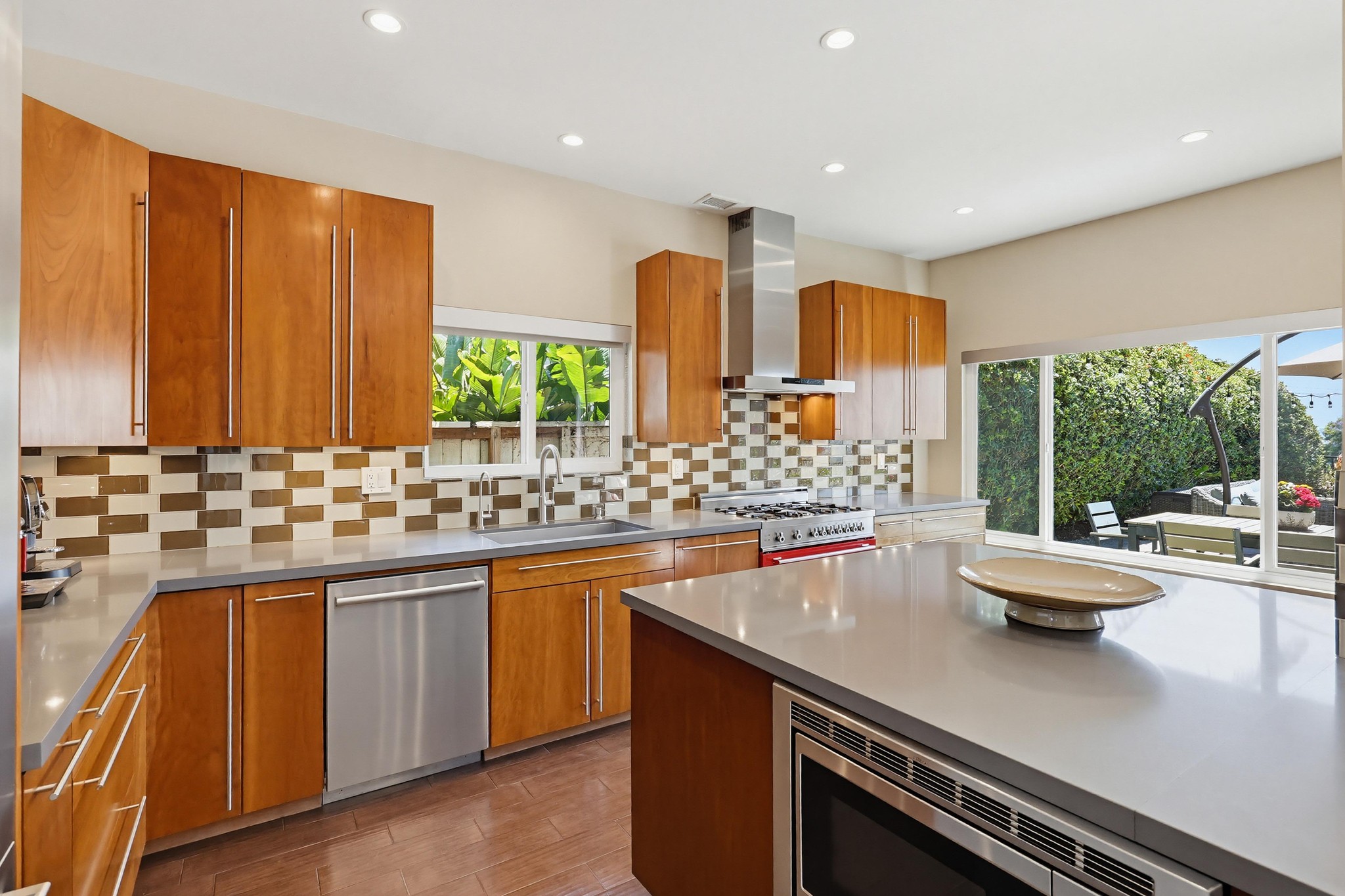Virtual tour photo 24 of 91 for 2756 Southampton Rd