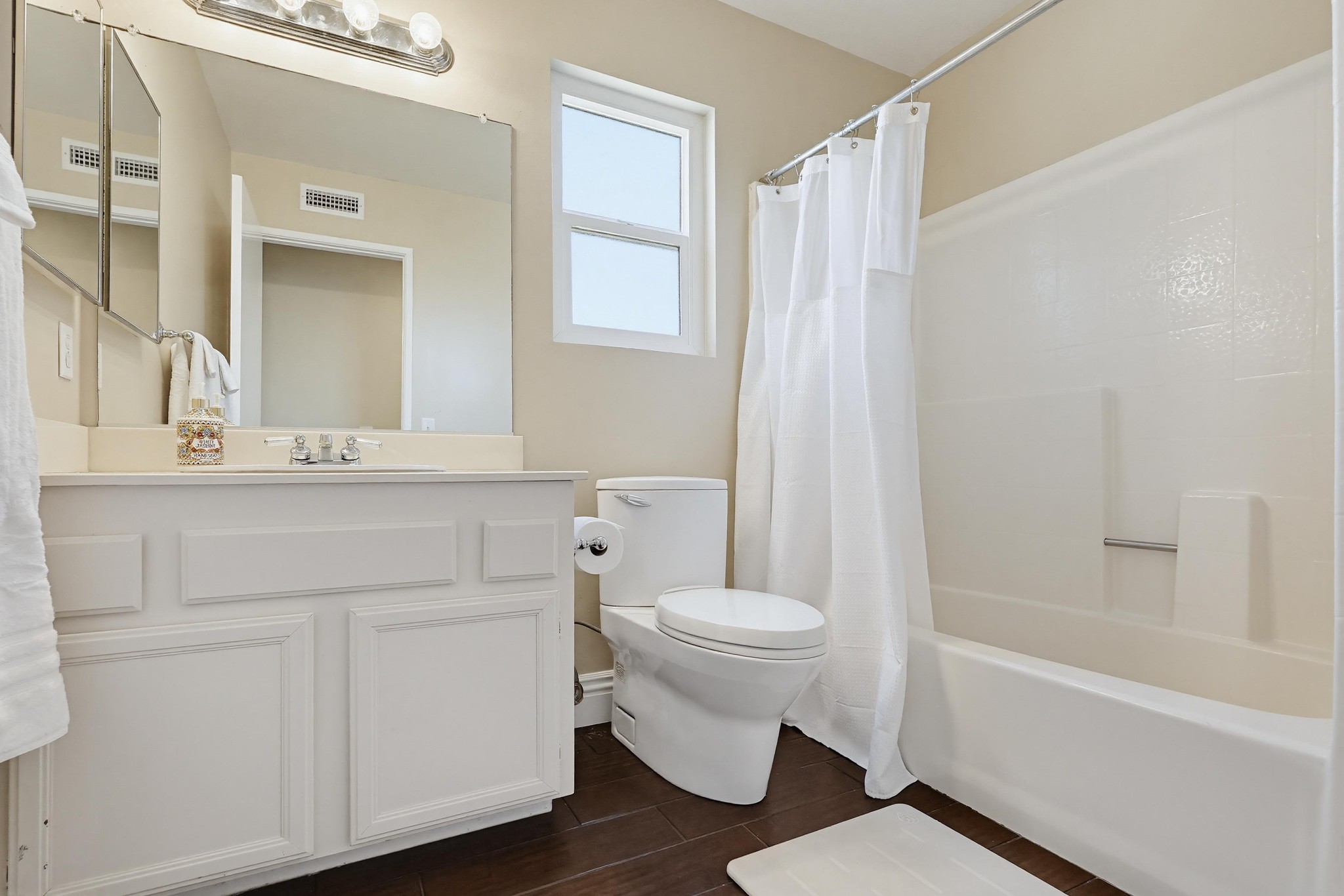 Virtual tour photo 52 of 91 for 2756 Southampton Rd