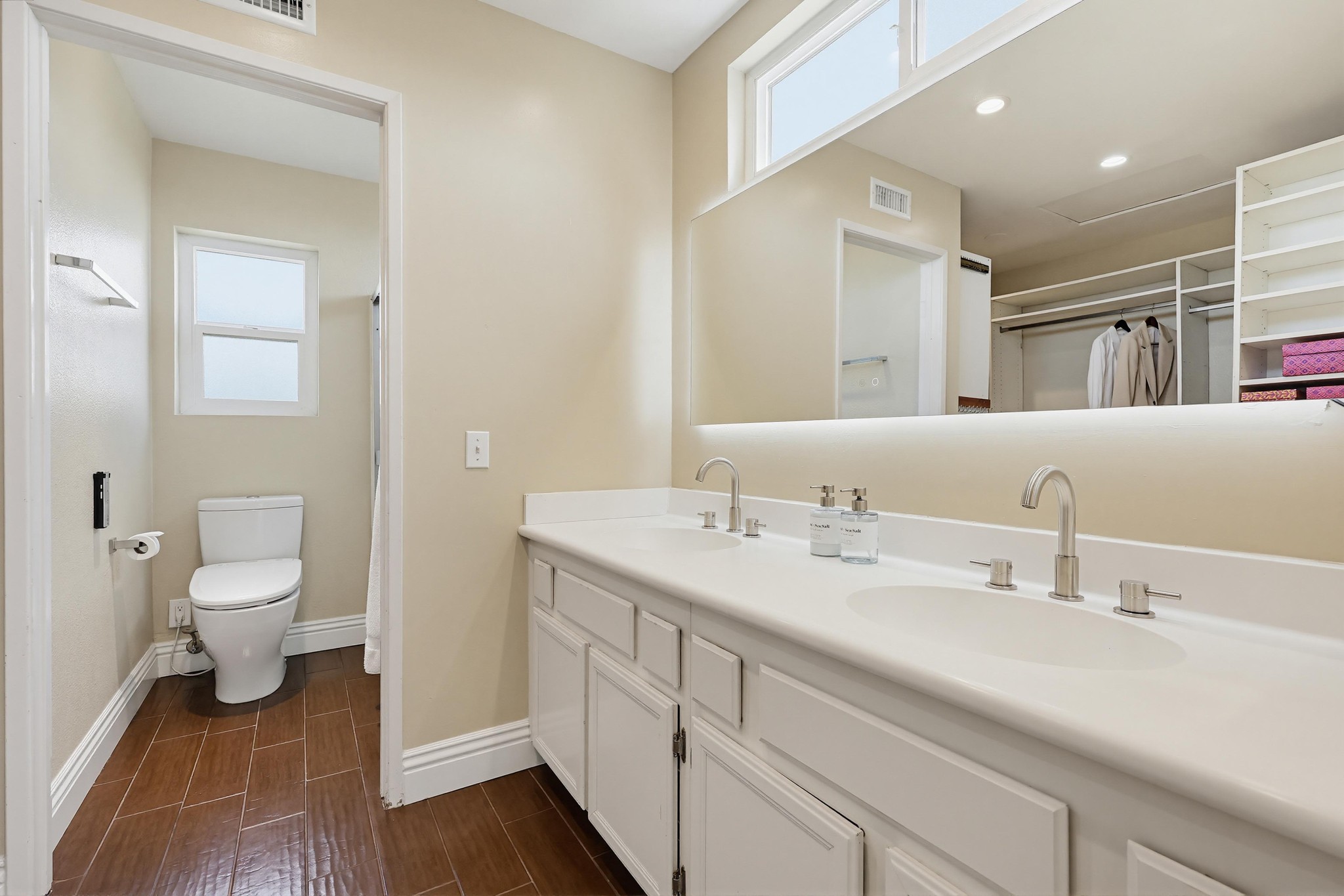 Virtual tour photo 62 of 91 for 2756 Southampton Rd