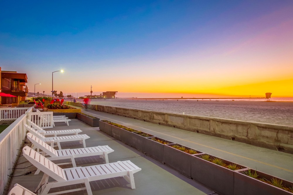 Virtual tour photo 6 of 57 for 2759 Ocean Front Walk