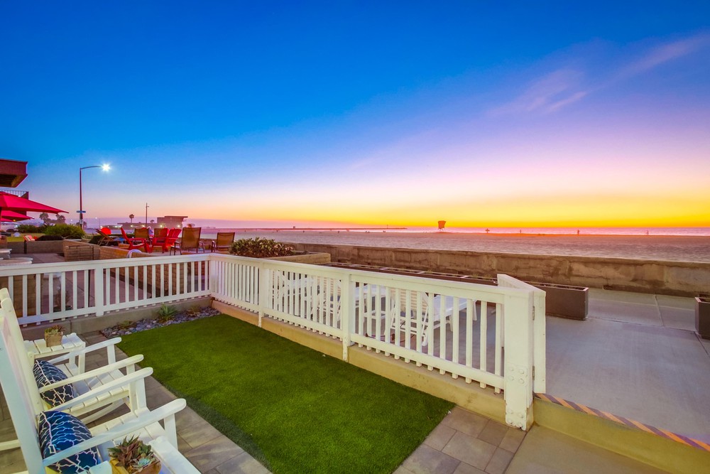 Virtual tour photo 8 of 57 for 2759 Ocean Front Walk