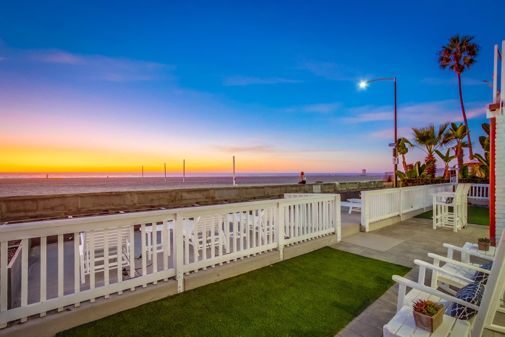 Virtual tour photo 9 of 57 for 2759 Ocean Front Walk