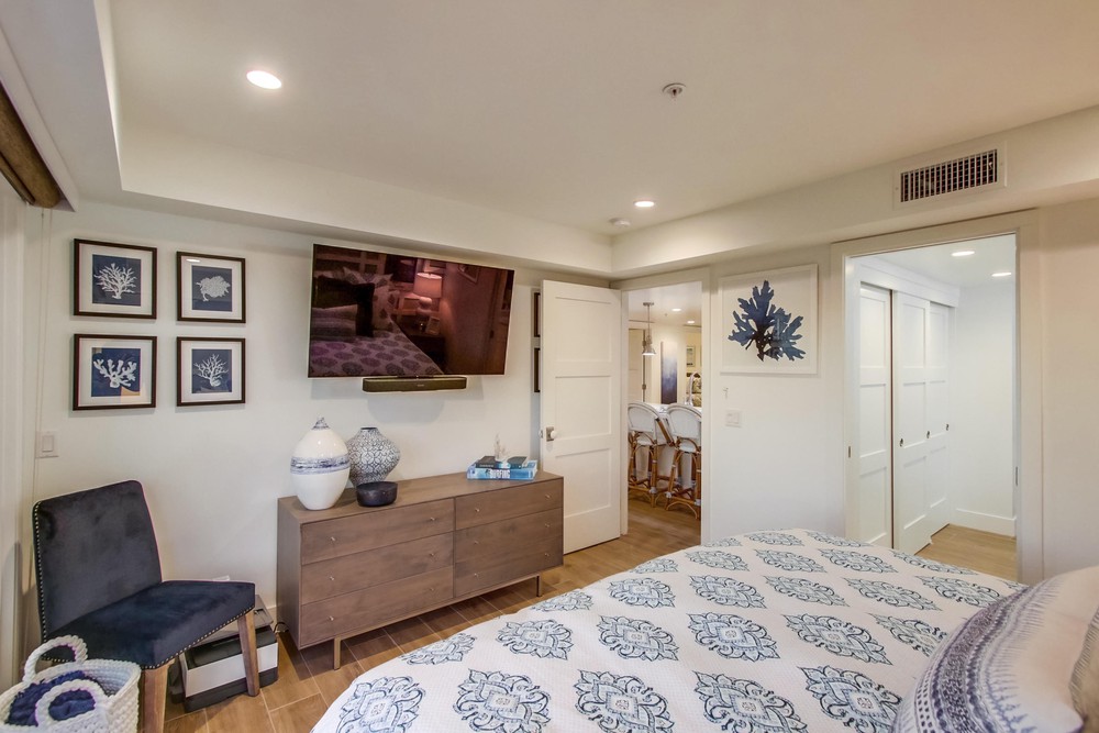 Virtual tour photo 30 of 57 for 2759 Ocean Front Walk
