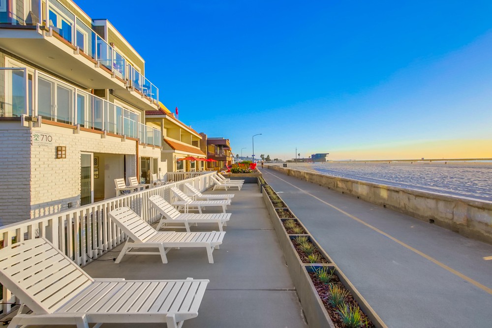 Virtual tour photo 44 of 57 for 2759 Ocean Front Walk