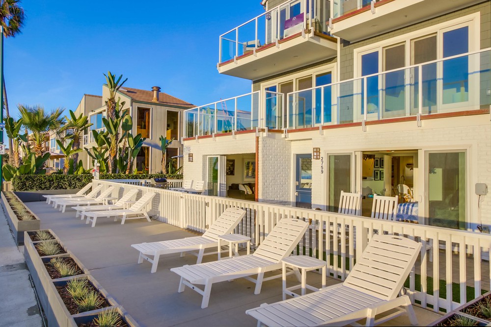 Virtual tour photo 47 of 57 for 2759 Ocean Front Walk