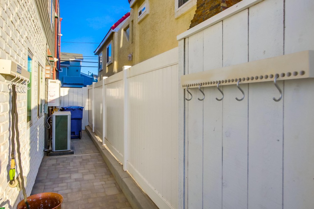Virtual tour photo 55 of 57 for 2759 Ocean Front Walk