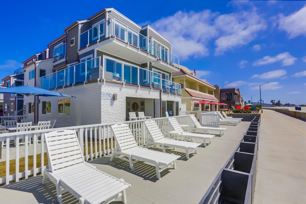 Virtual tour photo 1 of 47 for 2759 Ocean Front Walk