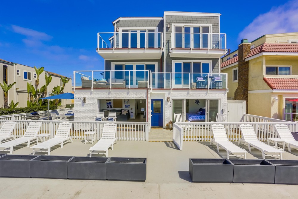 Virtual tour photo 4 of 47 for 2759 Ocean Front Walk