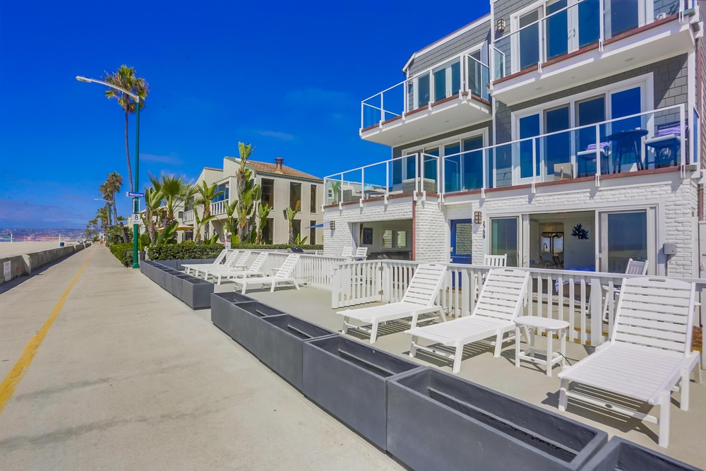 Virtual tour photo 6 of 47 for 2759 Ocean Front Walk