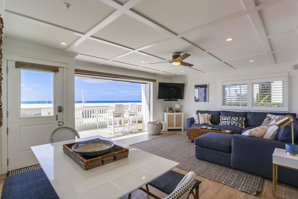 Virtual tour photo 18 of 47 for 2759 Ocean Front Walk