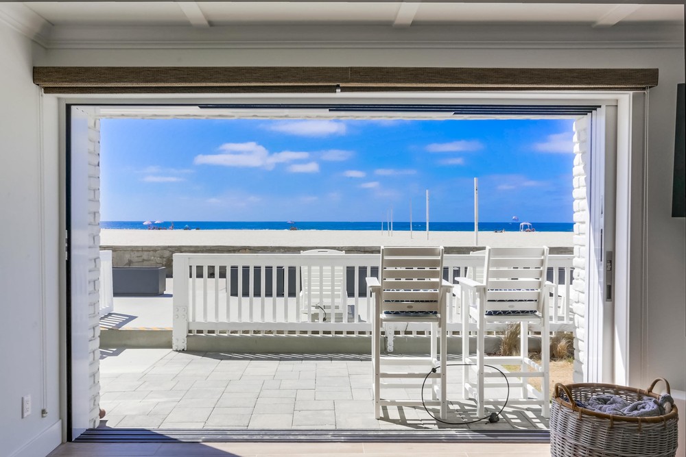 Virtual tour photo 21 of 47 for 2759 Ocean Front Walk