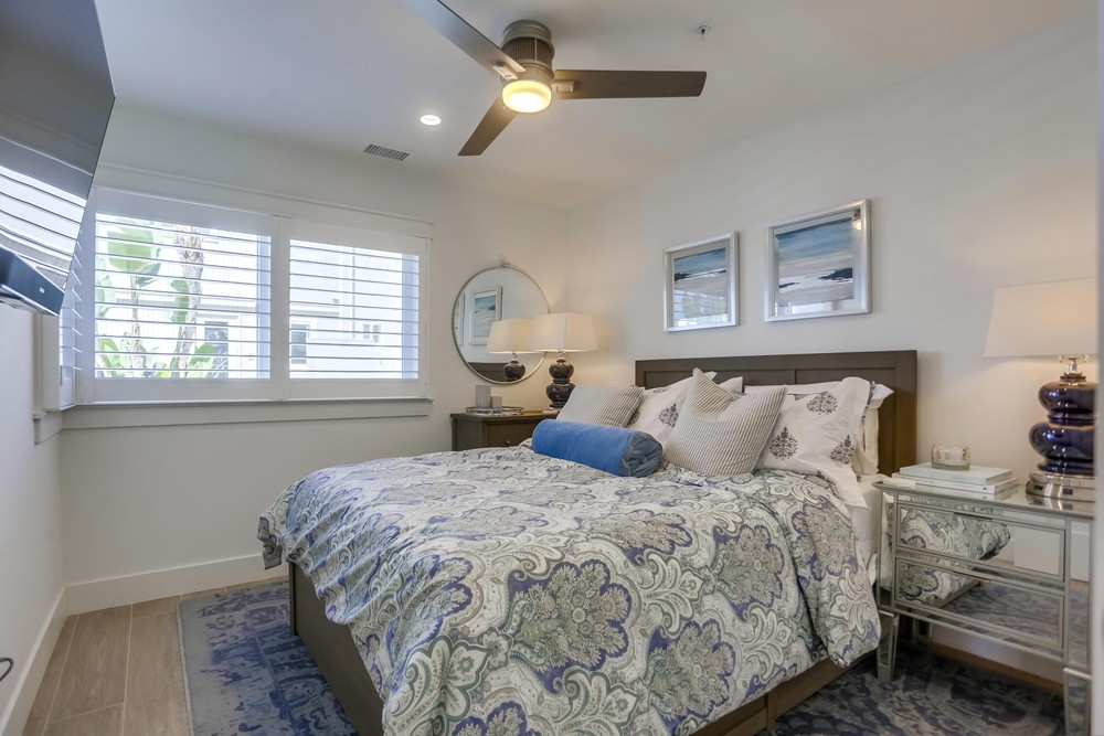 Virtual tour photo 38 of 47 for 2759 Ocean Front Walk