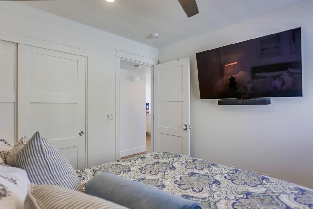 Virtual tour photo 40 of 47 for 2759 Ocean Front Walk