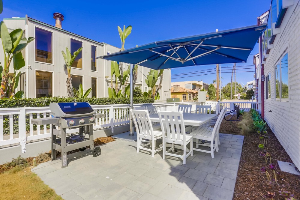 Virtual tour photo 42 of 47 for 2759 Ocean Front Walk