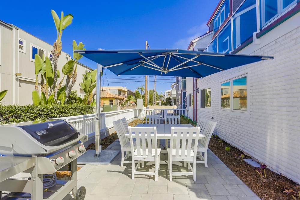 Virtual tour photo 43 of 47 for 2759 Ocean Front Walk