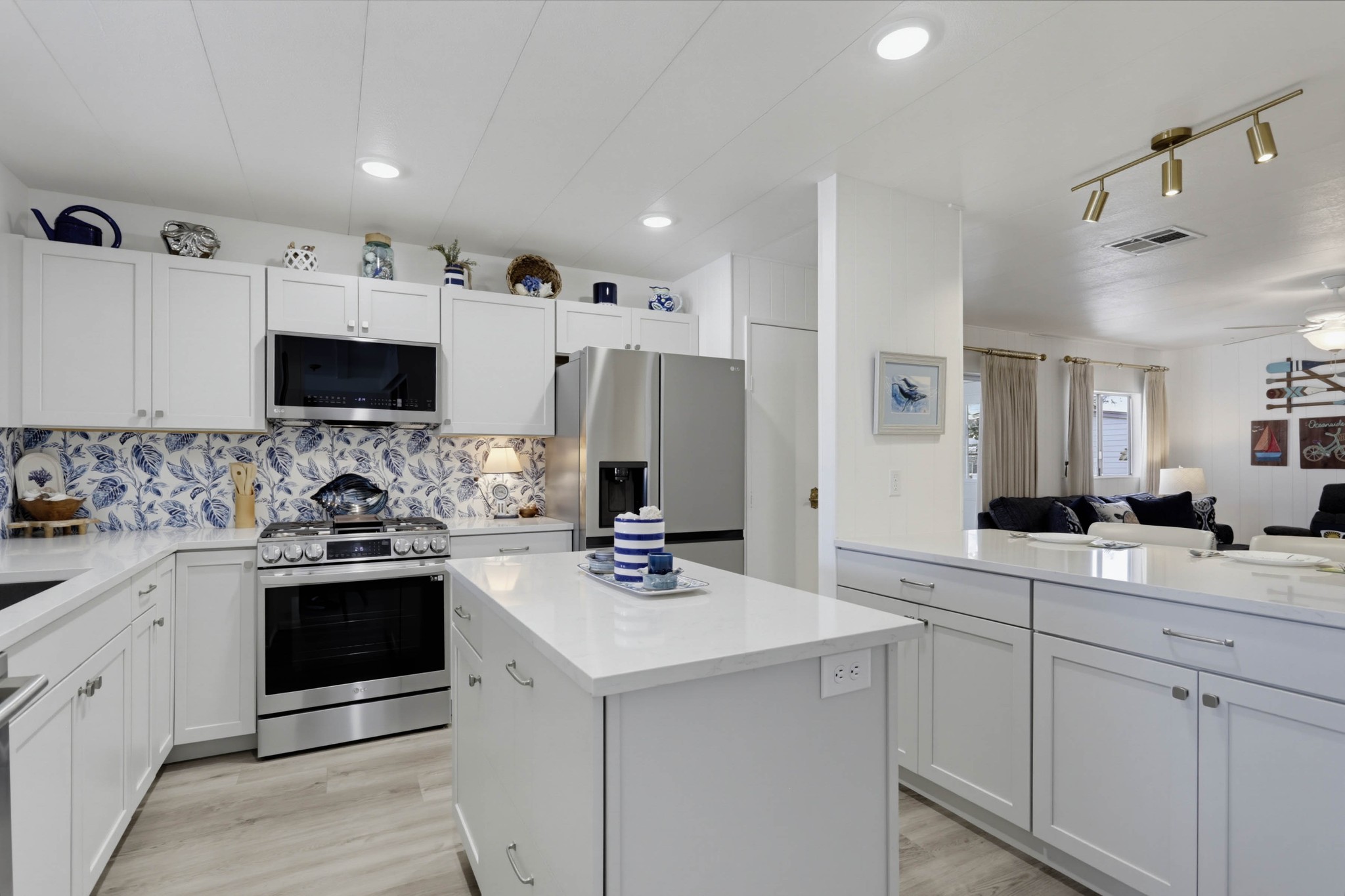 Virtual tour photo 16 of 51 for 276 N El Camino Real Spc 176