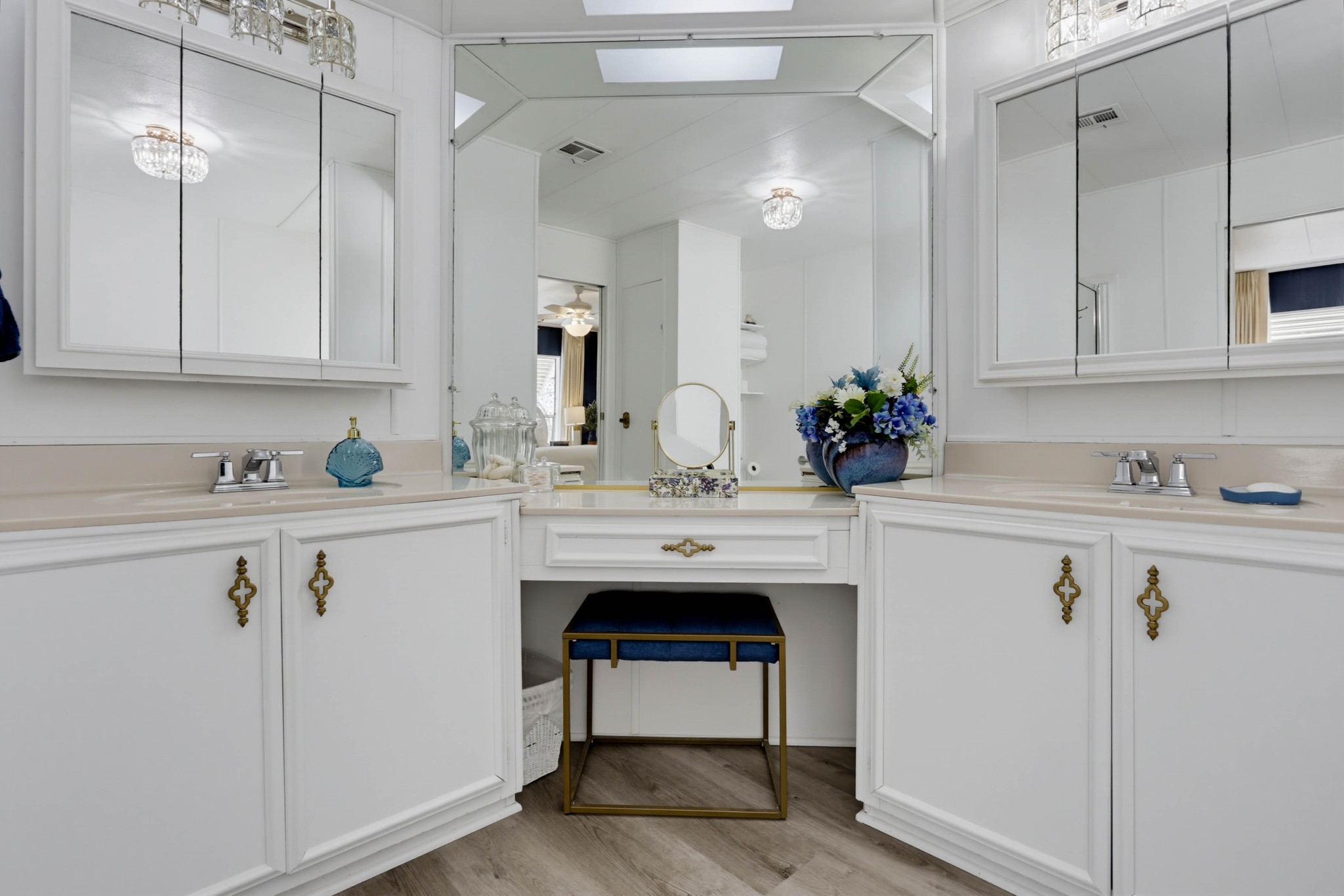 Virtual tour photo 27 of 51 for 276 N El Camino Real Spc 176