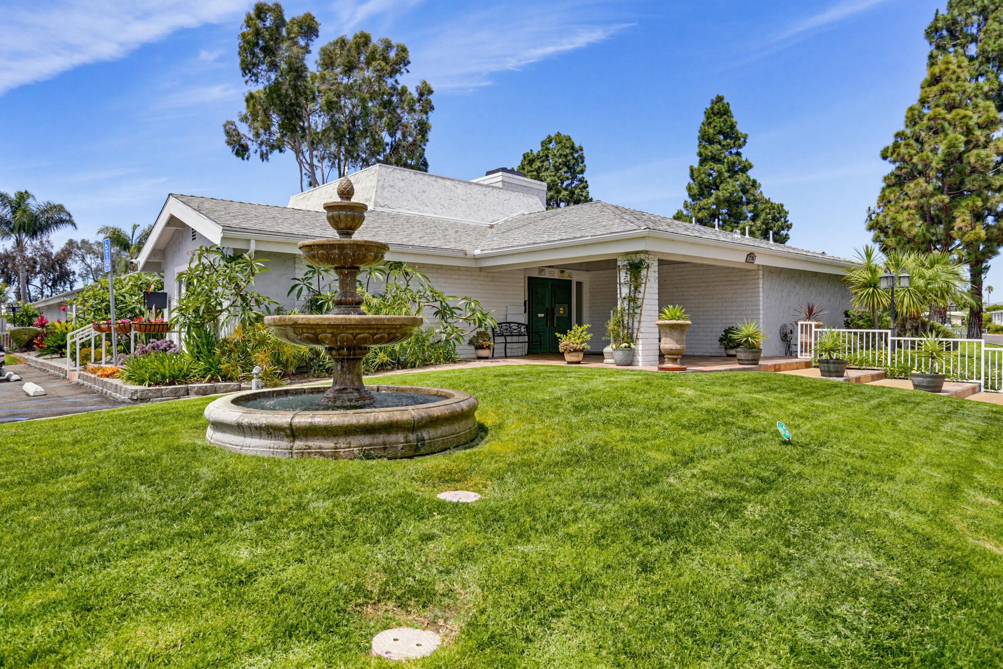 Virtual tour photo 94 of 111 for 276 N El Camino Real SPC 220