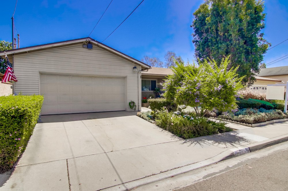 Virtual tour photo 4 of 42 for 2765 51st St