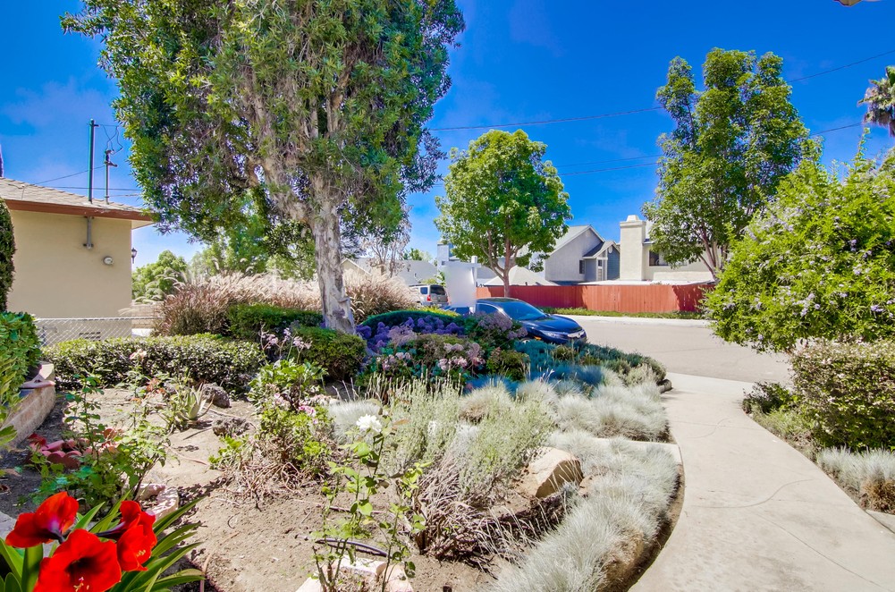 Virtual tour photo 10 of 42 for 2765 51st St