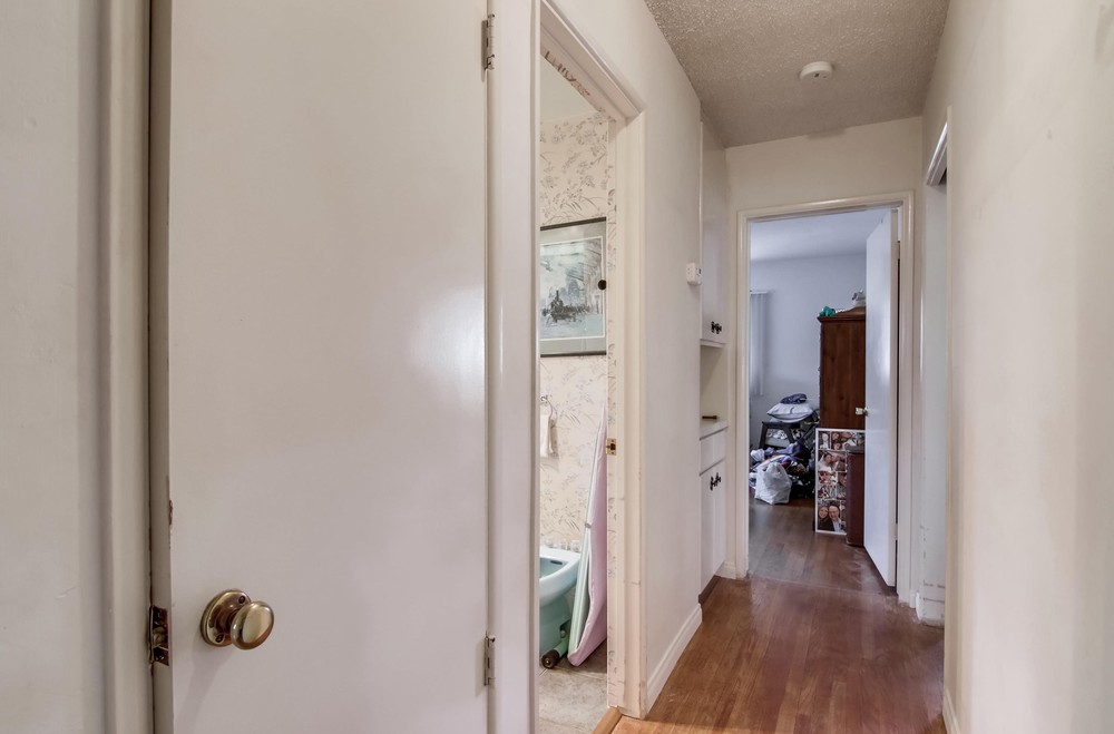 Virtual tour photo 23 of 42 for 2765 51st St