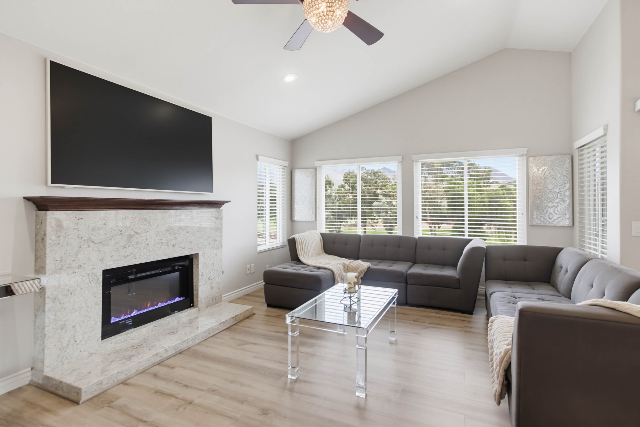 Virtual tour photo 7 of 112 for 2767 Blackbush Ln