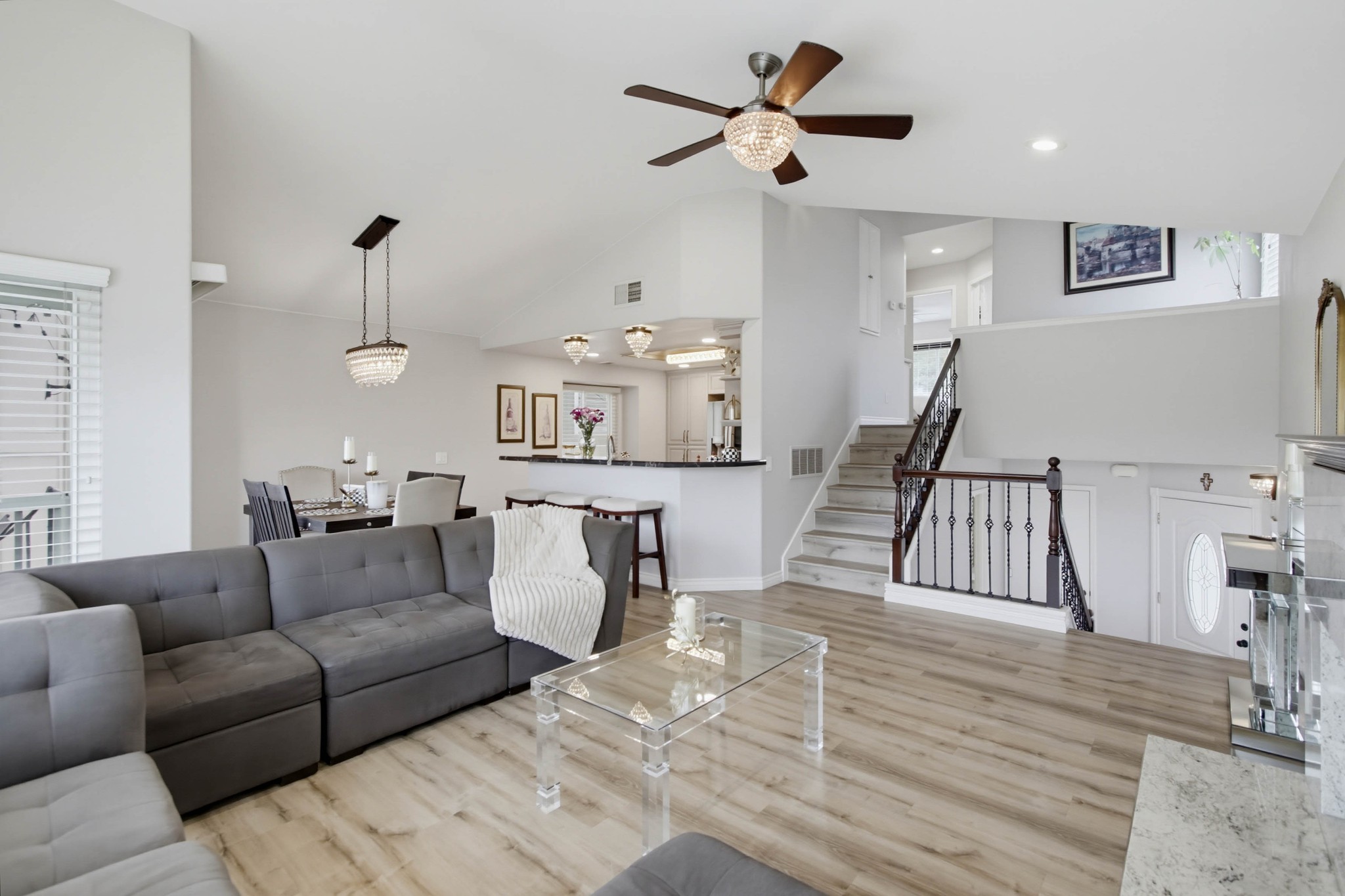Virtual tour photo 8 of 112 for 2767 Blackbush Ln