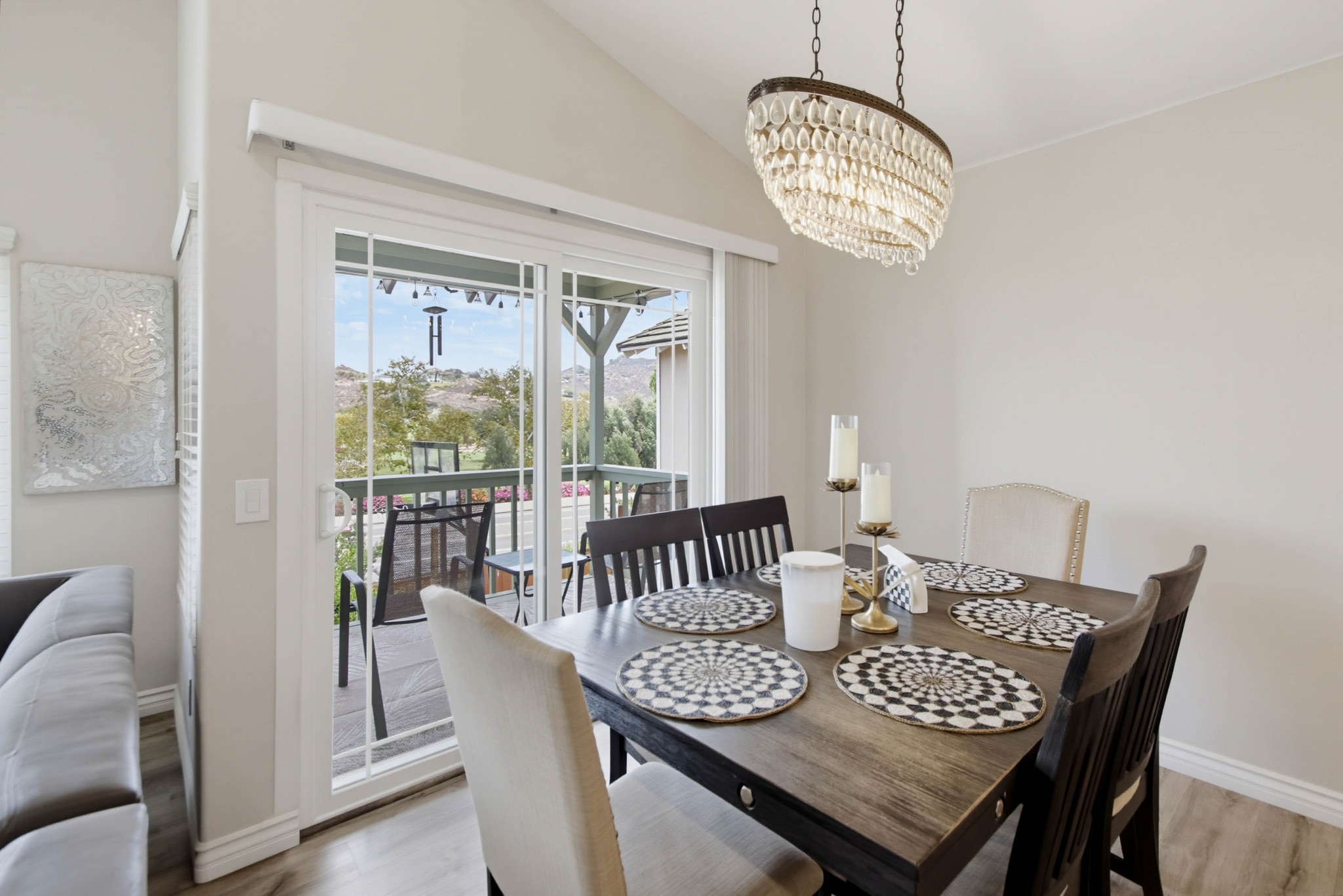Virtual tour photo 10 of 112 for 2767 Blackbush Ln