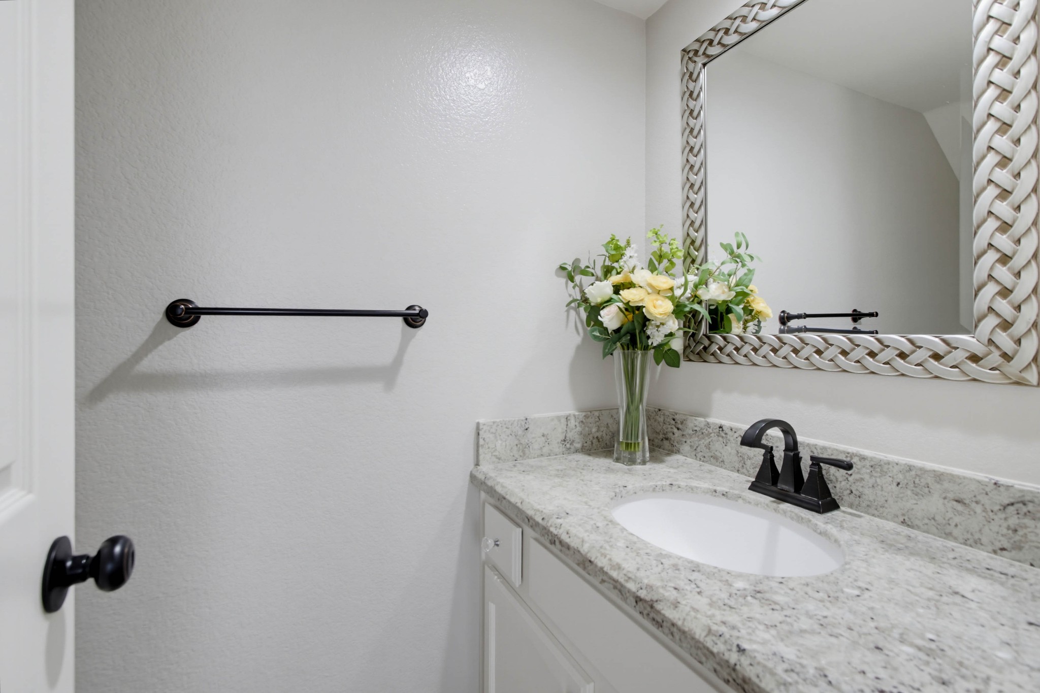 Virtual tour photo 19 of 112 for 2767 Blackbush Ln