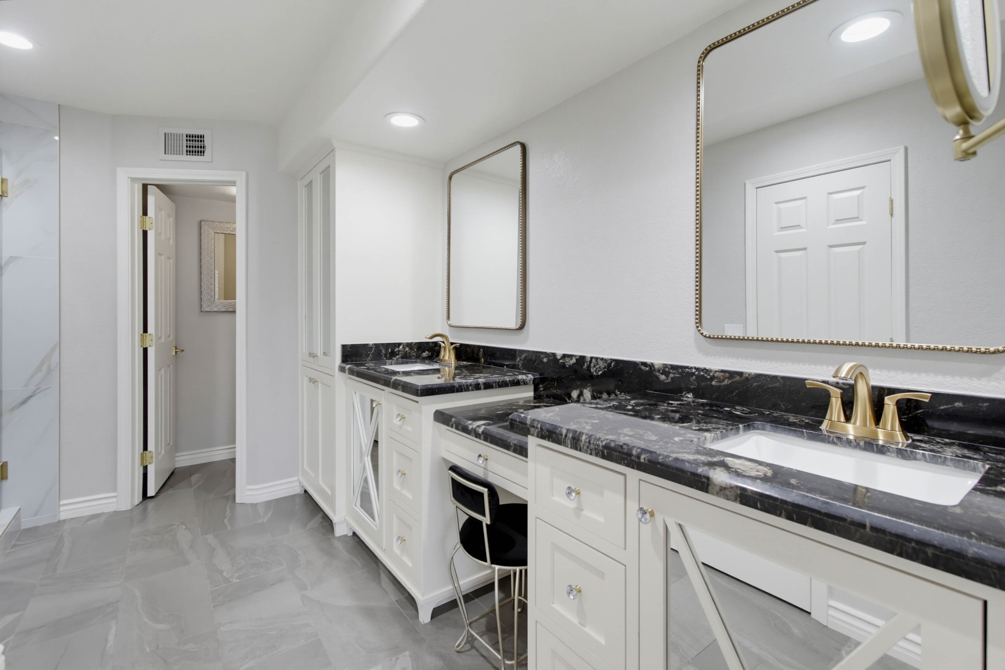 Virtual tour photo 28 of 112 for 2767 Blackbush Ln