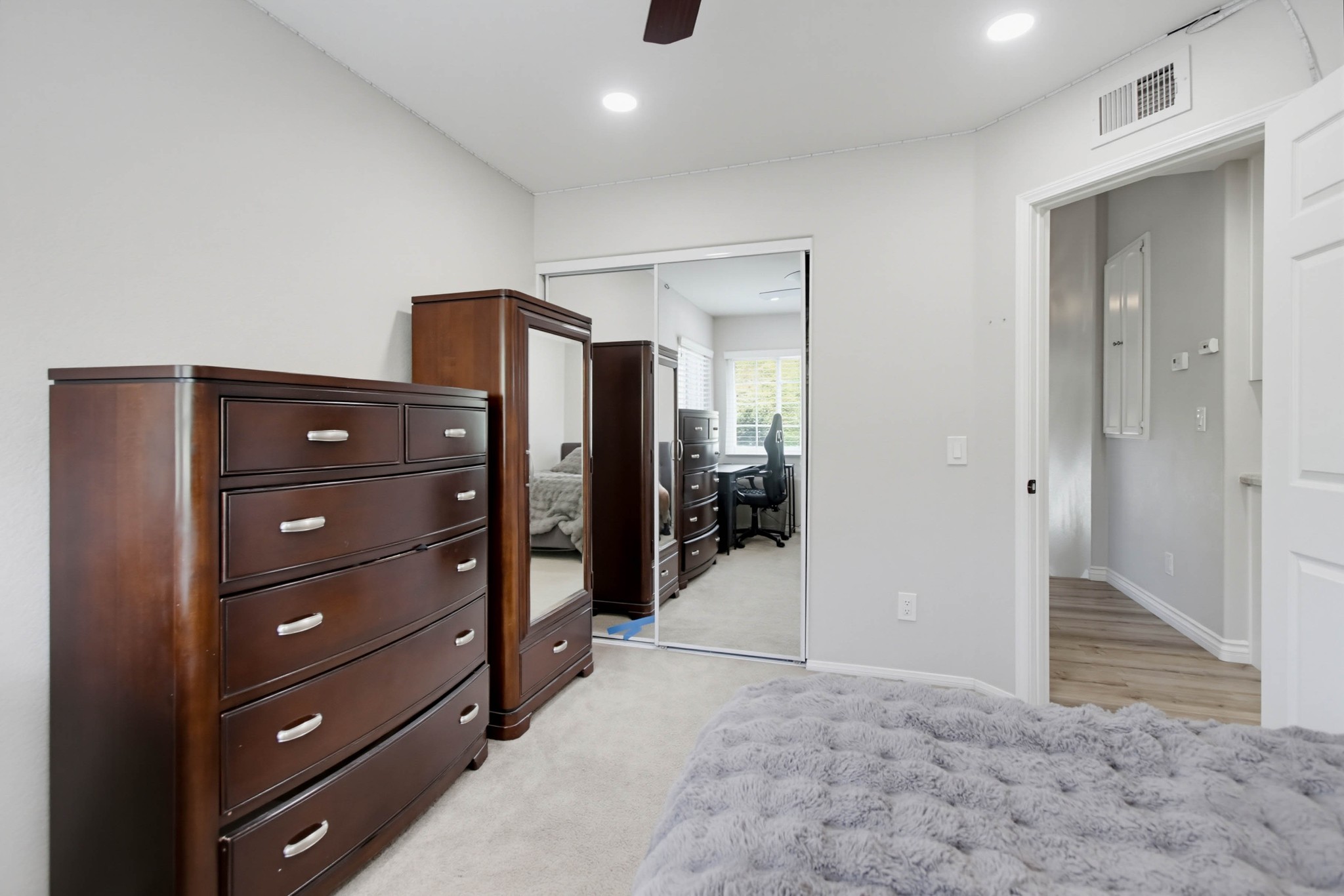 Virtual tour photo 33 of 112 for 2767 Blackbush Ln