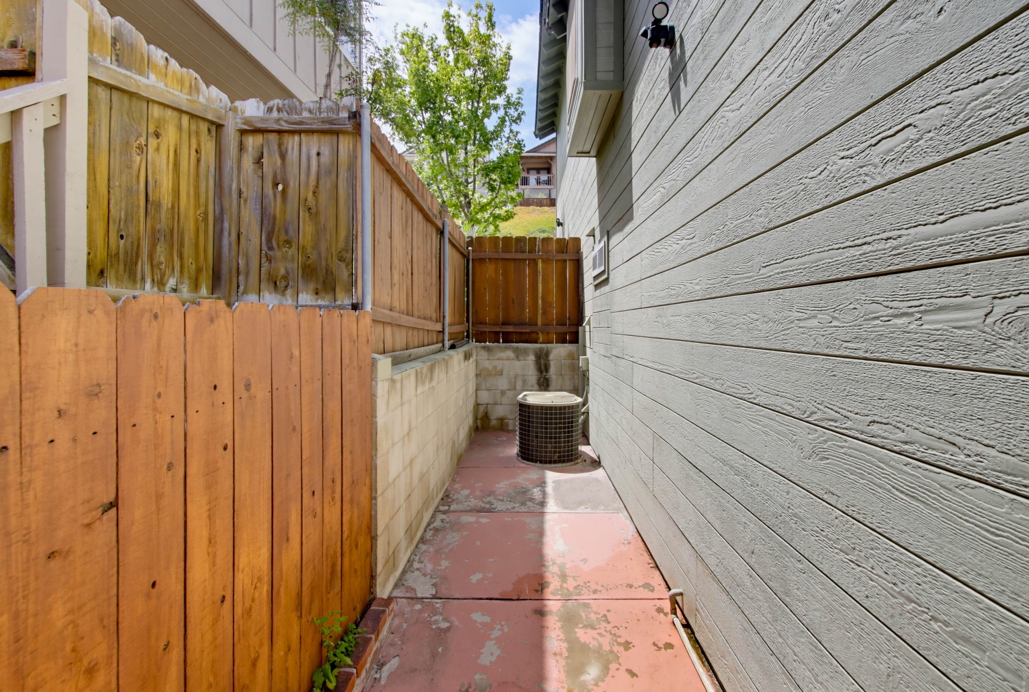 Virtual tour photo 63 of 112 for 2767 Blackbush Ln