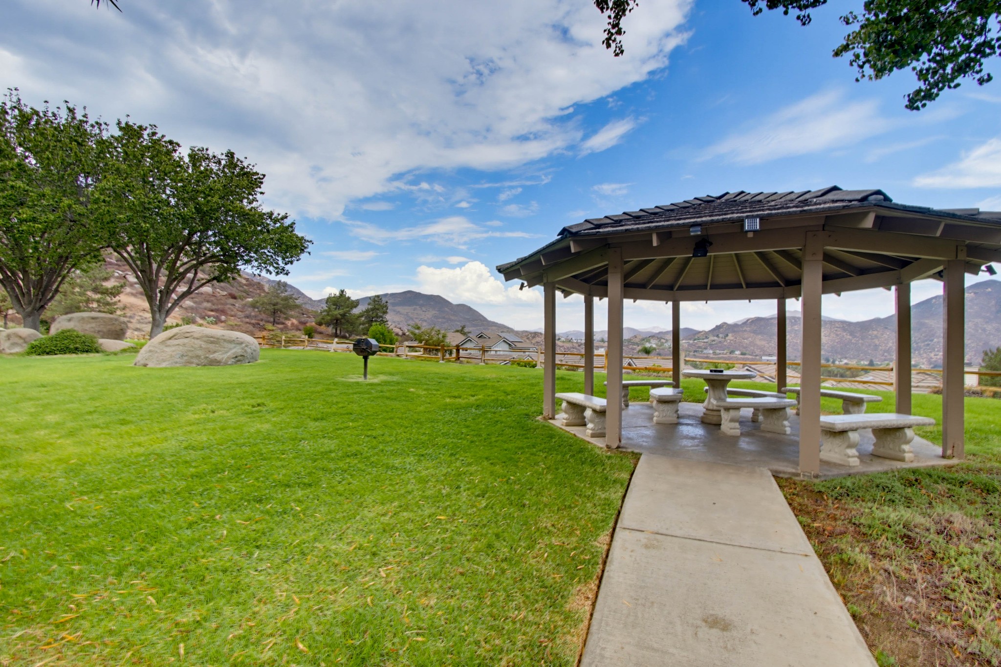 Virtual tour photo 70 of 112 for 2767 Blackbush Ln